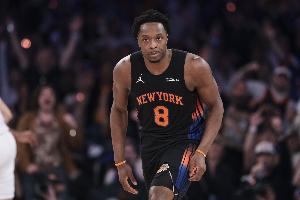 还是那么稳！阿努诺比13中6拿下17分7板4助2断