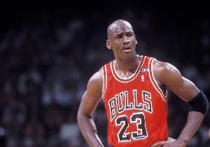 1991年的今天：乔丹轰30分4板10助5断2帽 夺得生涯首个NBA总冠军