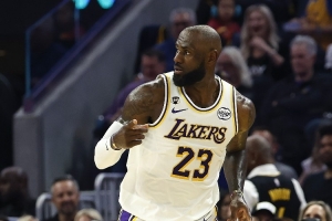 帕金斯：老詹面临的选择太复杂了 我们凭什么催他马上决定？